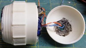 Eye with servo motor